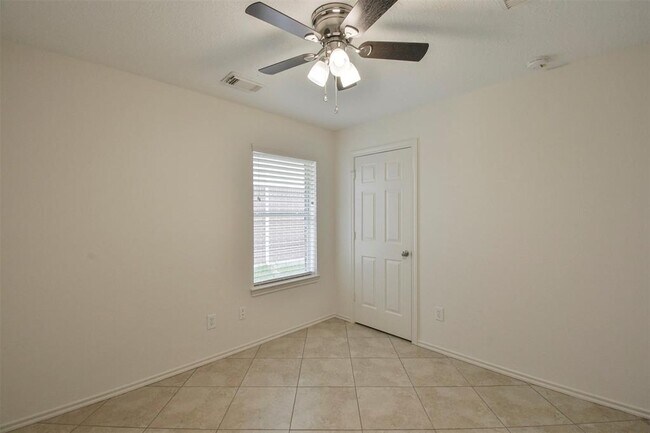 Building Photo - 20219 Entrada Ct
