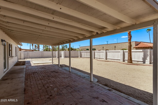 Building Photo - 816 E Saguaro St