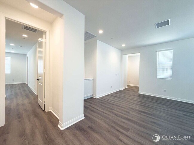Building Photo - Newly Built 5 Bedroom Home for Rent in Fillmore!