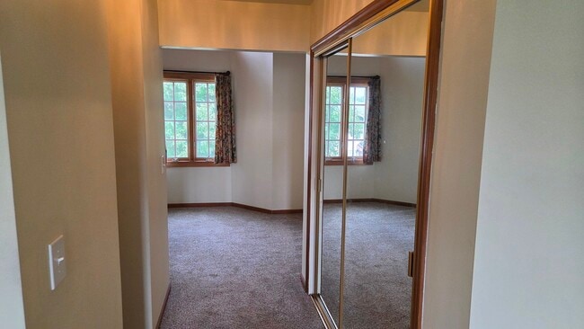Building Photo - 1858 Princeton Cir