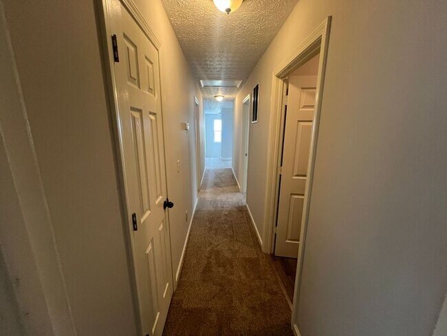 Building Photo - Great Corner Lot