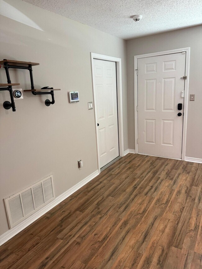 Building Photo - 38 Ruby Cir