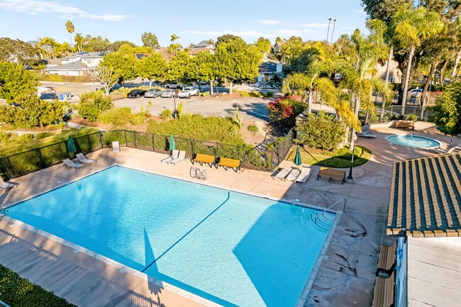 Building Photo - 2039 Village Wood Rd