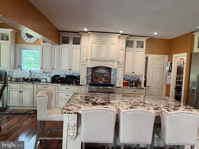 Building Photo - 3911 Arbor Crest Way