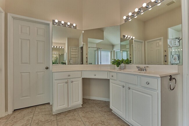 Building Photo - 24910 Corbin Gate Dr
