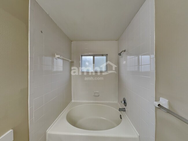 Building Photo - 1821 Rudder Dr