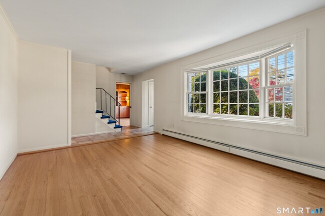 Building Photo - 56 Drake Ln