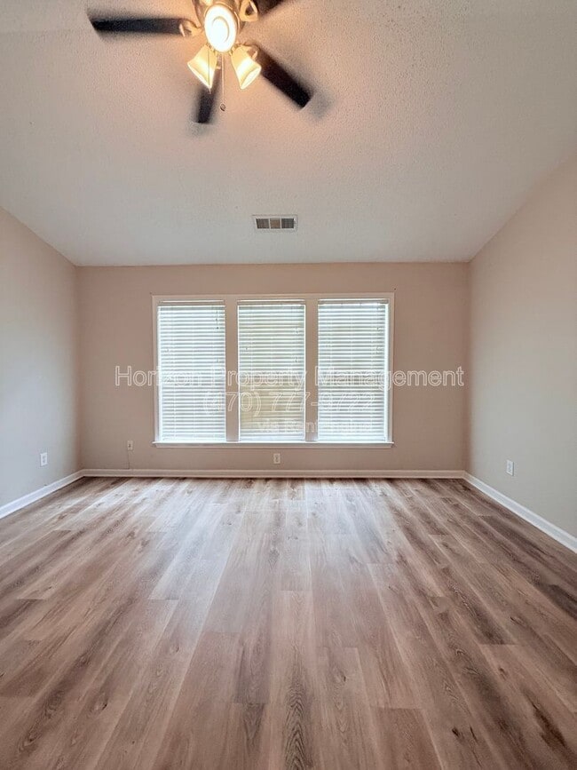 Building Photo - 2425 Elkhorn Ter