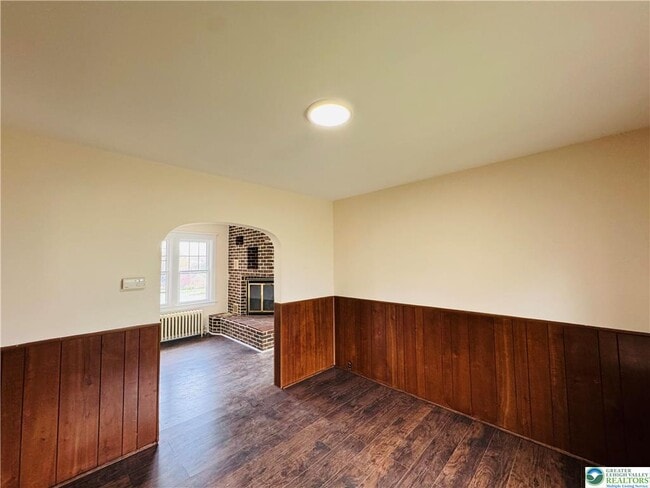 Building Photo - 2619 Broad St