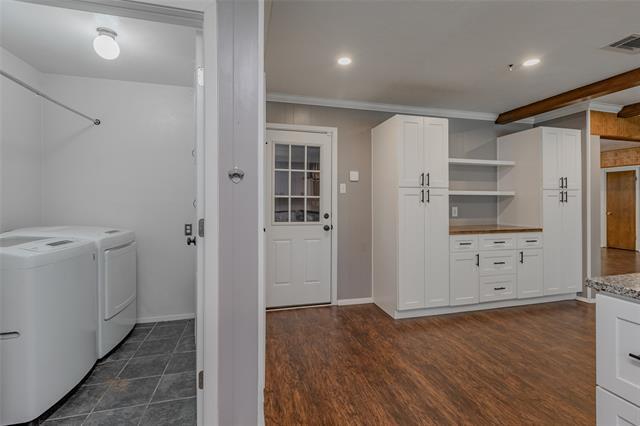 Building Photo - 5016 Emerald Lake Dr