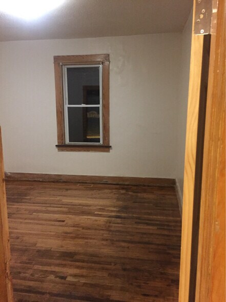 Building Photo - 6807 St Louis Ave