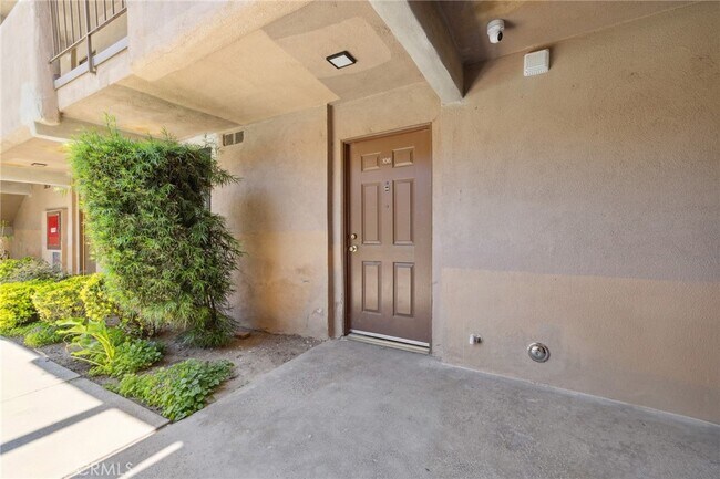 Building Photo - 17000 Burbank Blvd