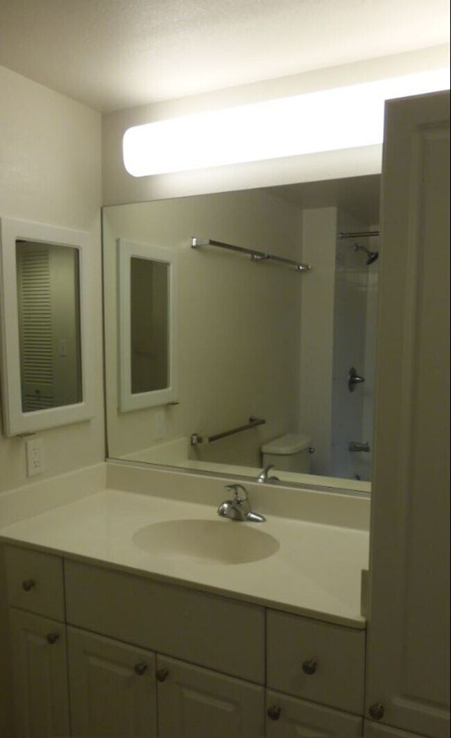 Building Photo - 801 South St