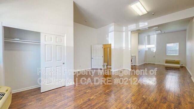 Building Photo - 154 Railroad Ave