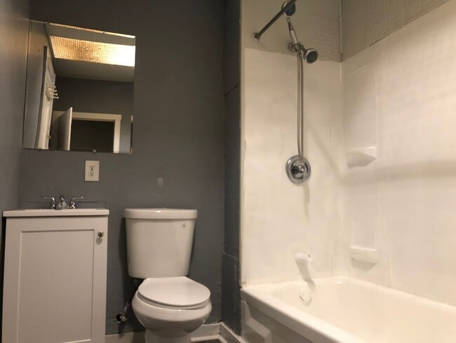 Building Photo - 3206 W 50th St