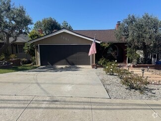 Building Photo - 1021 Camino Real