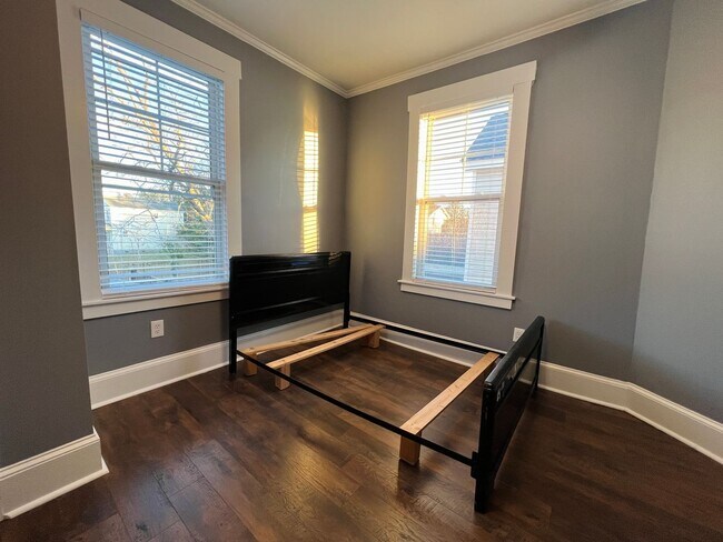 Building Photo - Beautifully refinished home!