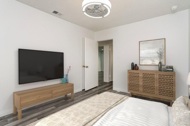 Building Photo - WONDERFUL BUENA PARK HOME FOR LEASE!!  NEW ON MARKET!!