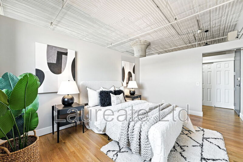 Building Photo - 2261 Blake St