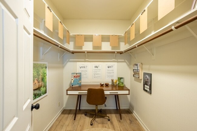 Building Photo - Ultra Unique Chico Tree House in The Avenues