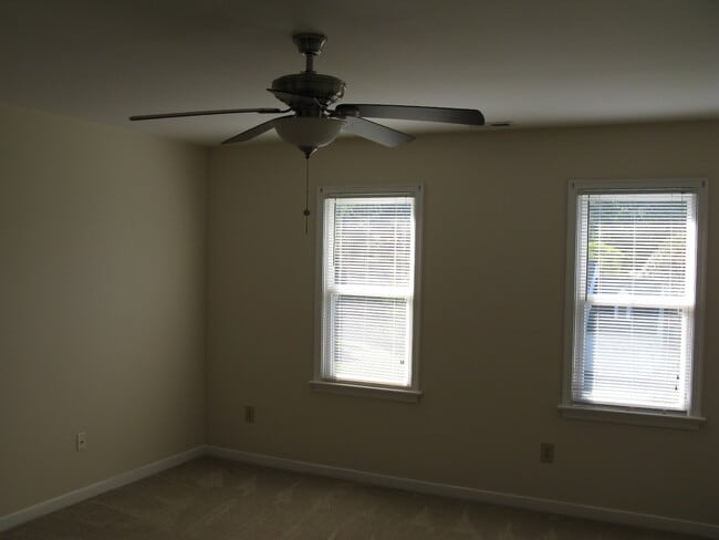 Building Photo - 8100 Cypresstree Ln