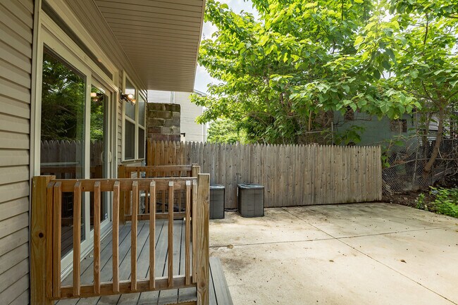 Building Photo - 1619 Ogden St