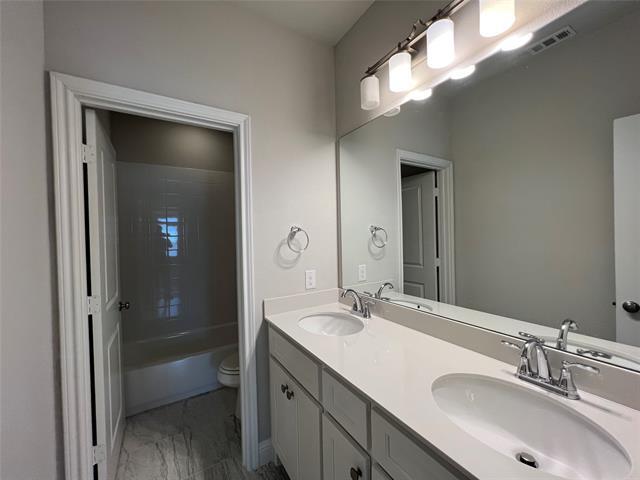 Building Photo - 6681 Lake Overlook Dr