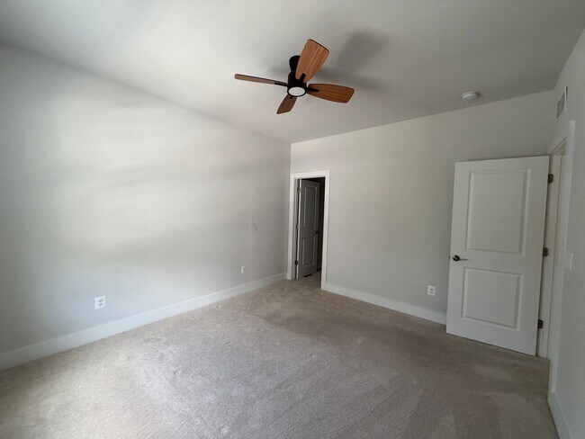 Building Photo - 1788 Flora Ln