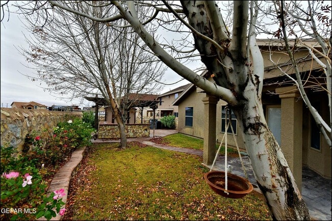 Building Photo - 5005 Moon Ranch Ln