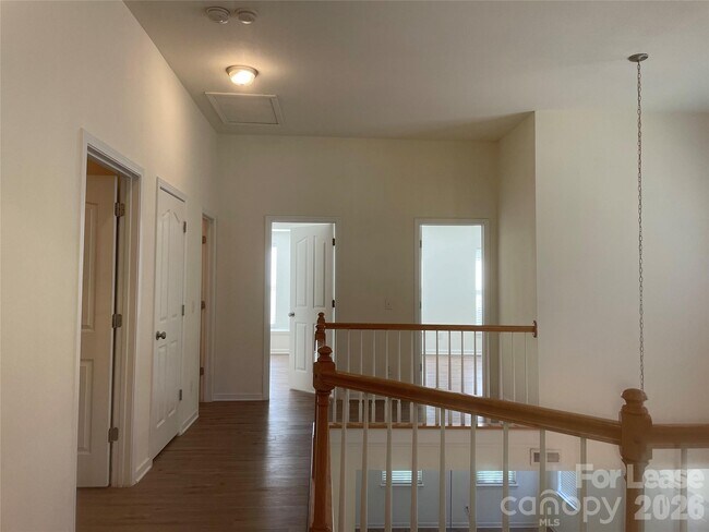 Building Photo - 10968 Princeton Village Dr