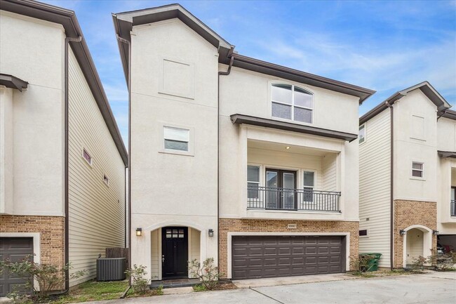 Building Photo - 880 Wakefield Dr