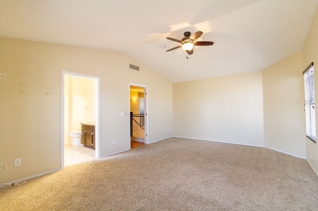 Building Photo - AMAZING 4 BED, 2.5 BATH HOME LOCATED NEAR 67TH AVE & UNION HILLS