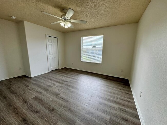 Building Photo - 12644 Somerset Oaks St