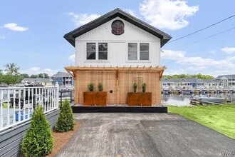 Building Photo - 1004 Clifford Ave