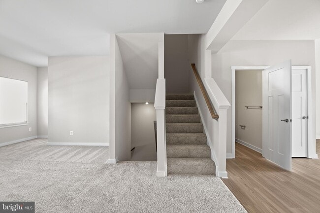 Building Photo - 21 Lyriq Ct