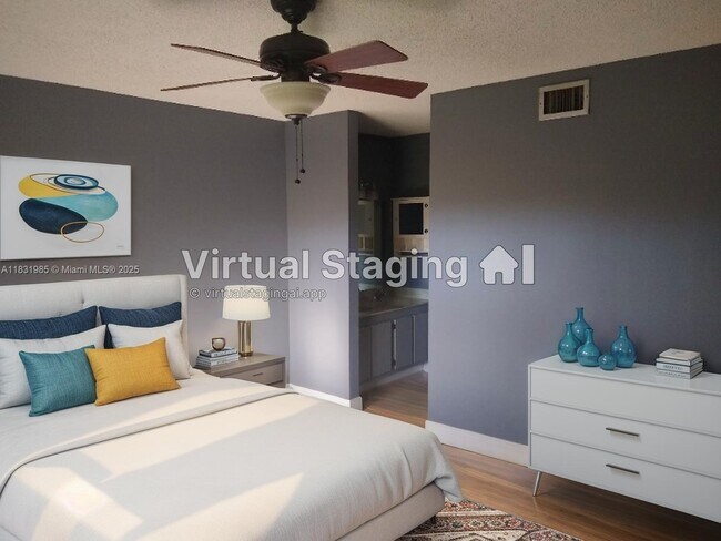 Building Photo - 9665 Riverside Dr