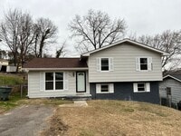 Building Photo - Newly renovated 3bed/2bath in east ridge for Rent!