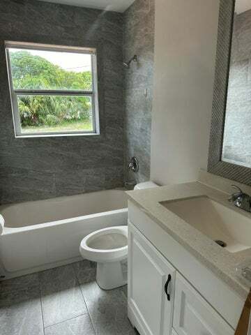 Building Photo - 1092 Florence Rd