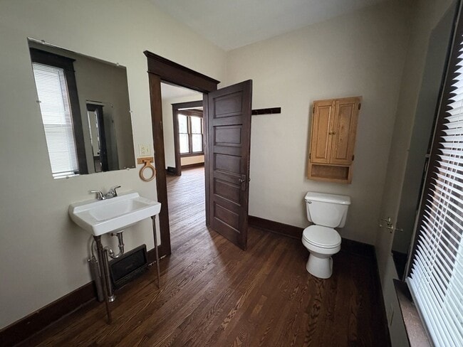 Building Photo - 3-Bedroom House on Corner Lot