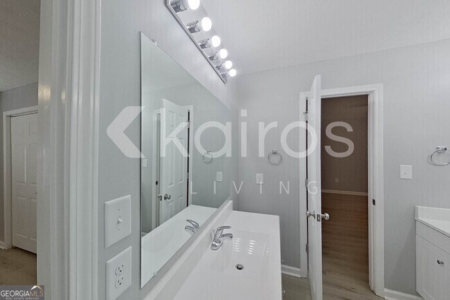 Building Photo - 180 Deer Pkwy