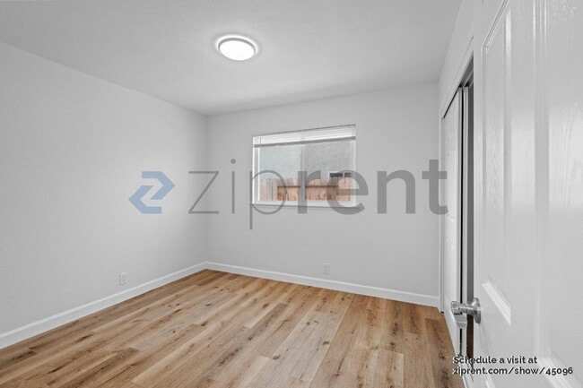 Building Photo - 1275 Sweetbrier Pl