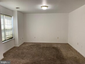 Building Photo - 616 W Martin St