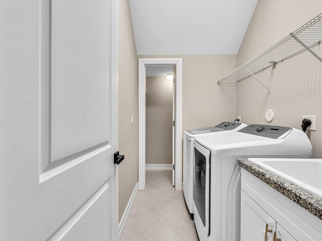 Building Photo - 10630 SW 55th St