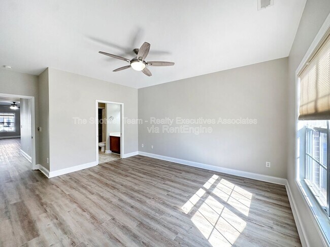 Building Photo - 132 Hardinberry St