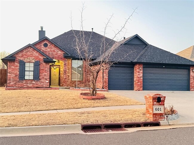 Building Photo - 601 Ellsworth Ave