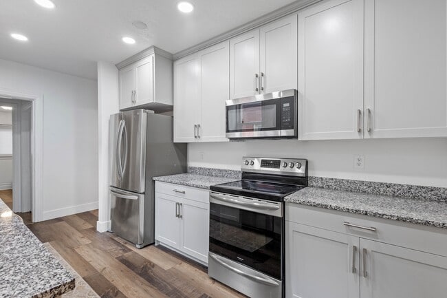 Building Photo - 722 S 700 E