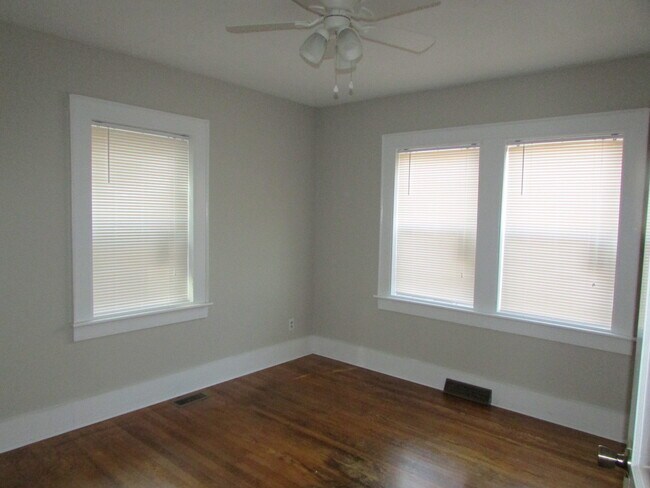Building Photo - Cute 2 Bedroom Home available in Stanley!!