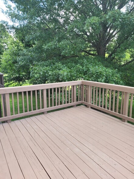 Building Photo - 1405 Karr Ln