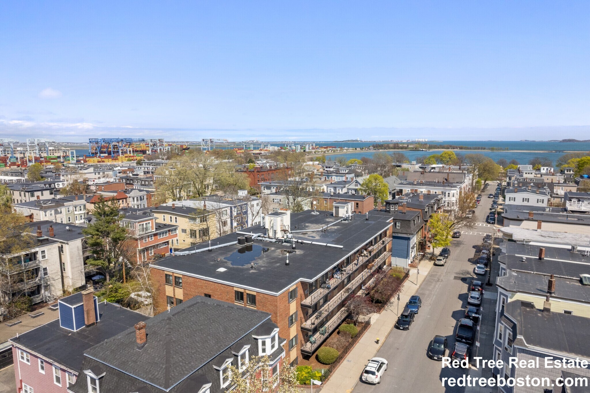 Building Photo - 880 E 4th St