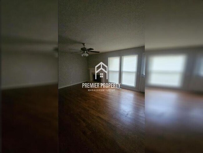 Building Photo - 2625 Dresden Dr